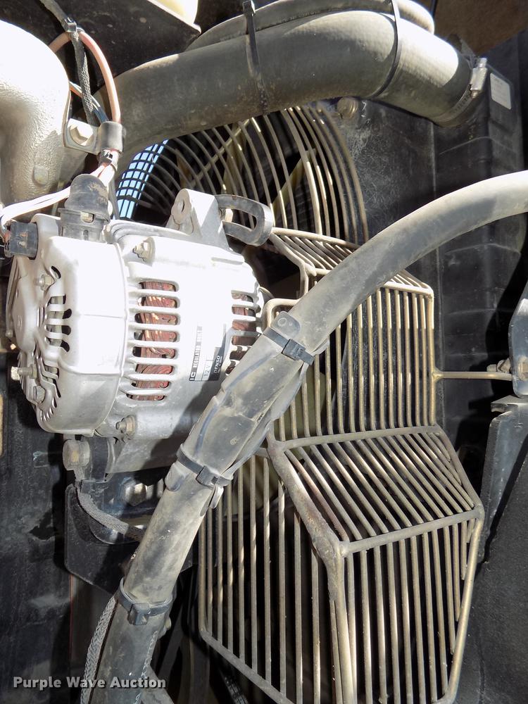 image for item DB8516 2004 SpraCoupe 4640 sprayer