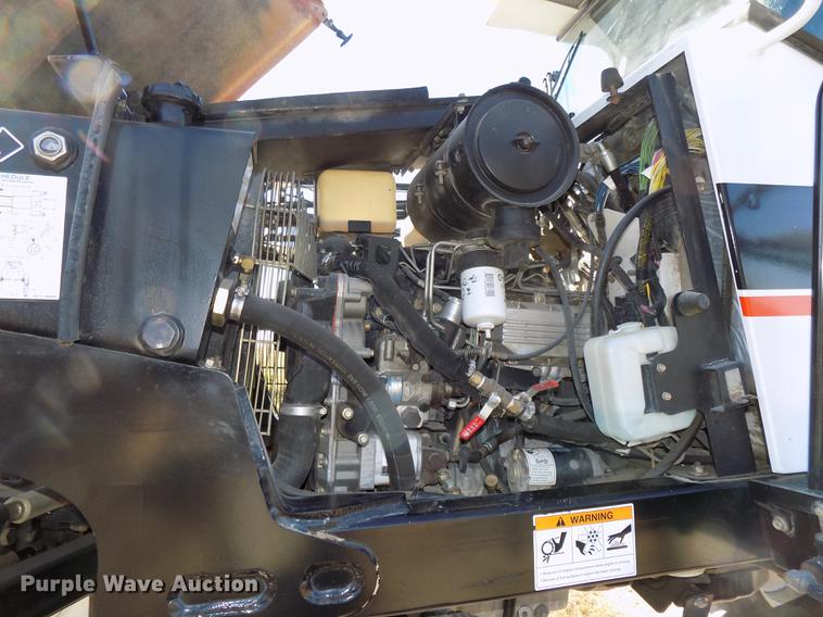 image for item DB8516 2004 SpraCoupe 4640 sprayer