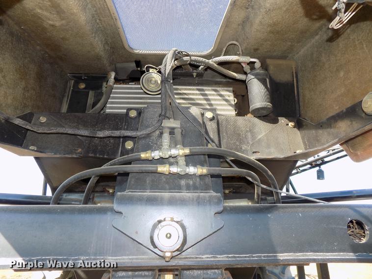 image for item DB8516 2004 SpraCoupe 4640 sprayer