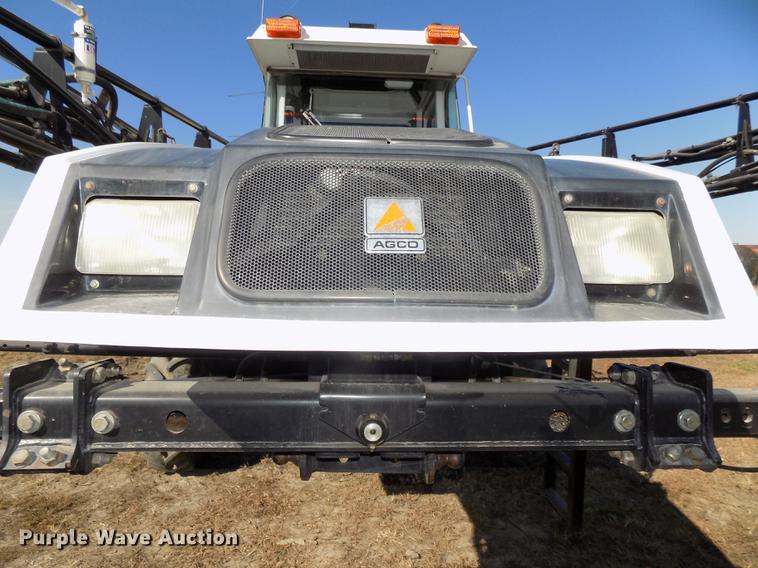 image for item DB8516 2004 SpraCoupe 4640 sprayer