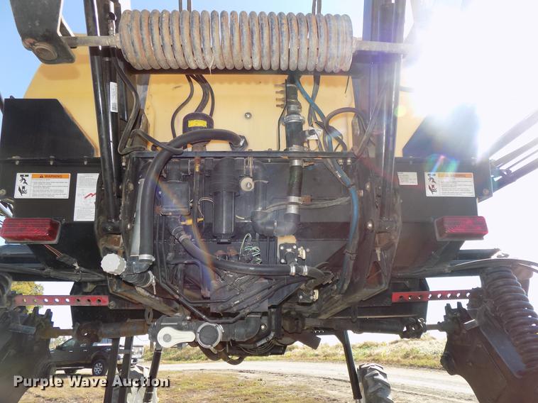 image for item DB8516 2004 SpraCoupe 4640 sprayer