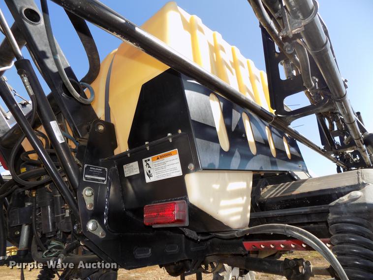 image for item DB8516 2004 SpraCoupe 4640 sprayer