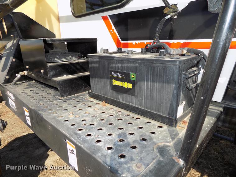 image for item DB8516 2004 SpraCoupe 4640 sprayer