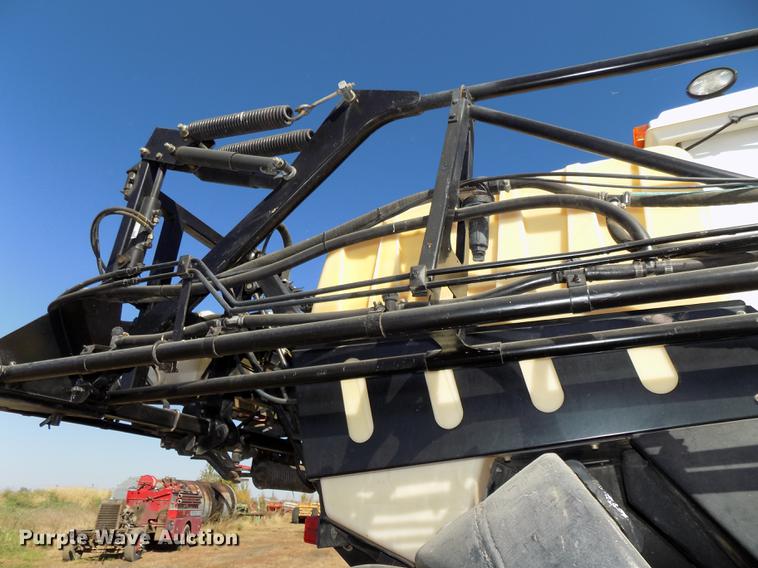 image for item DB8516 2004 SpraCoupe 4640 sprayer