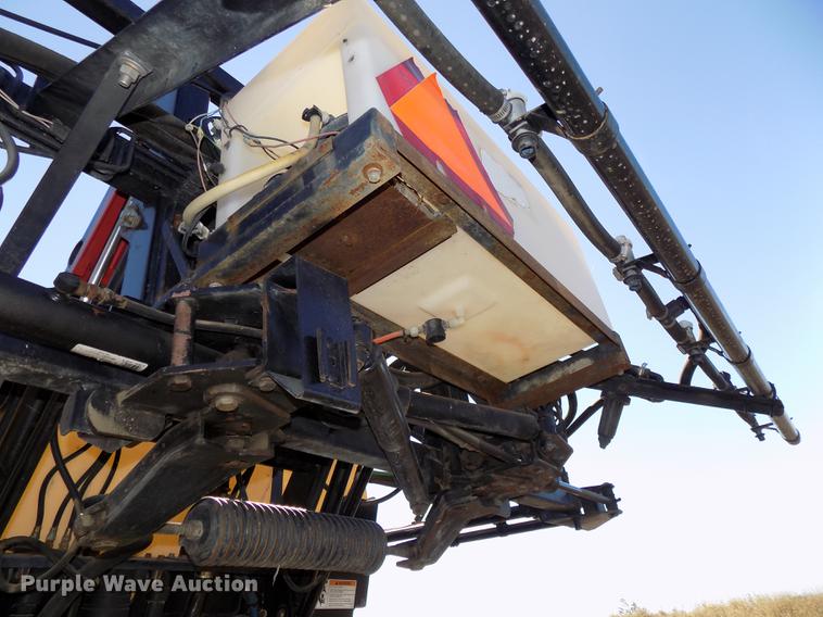 image for item DB8516 2004 SpraCoupe 4640 sprayer