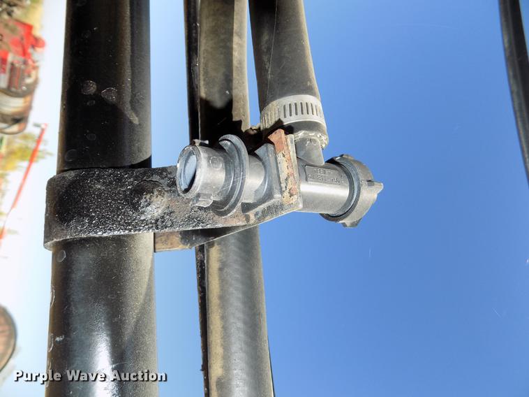 image for item DB8516 2004 SpraCoupe 4640 sprayer