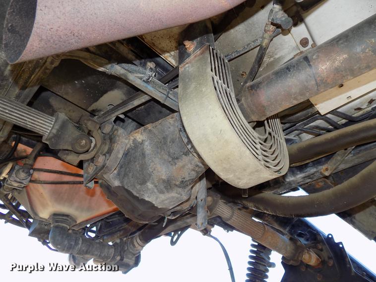 image for item DB8516 2004 SpraCoupe 4640 sprayer