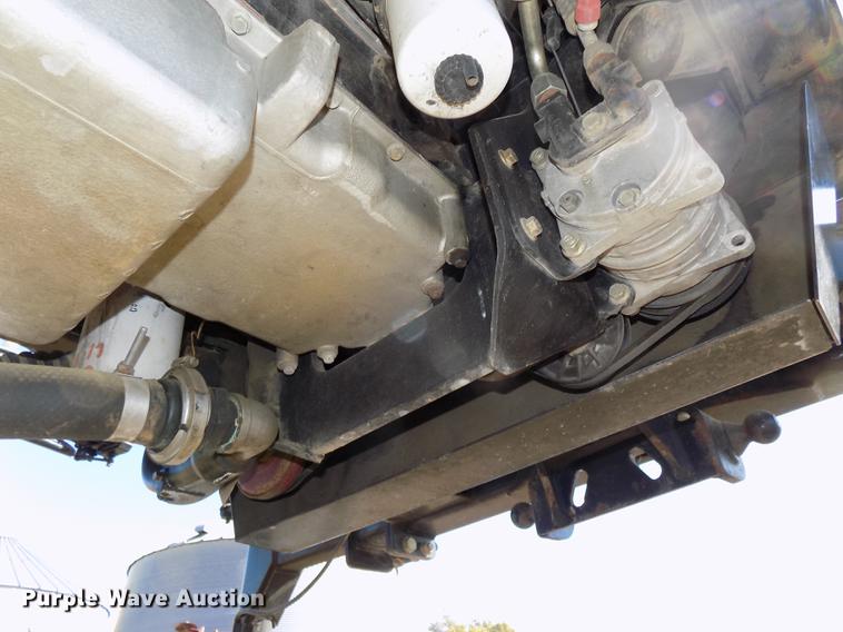 image for item DB8516 2004 SpraCoupe 4640 sprayer