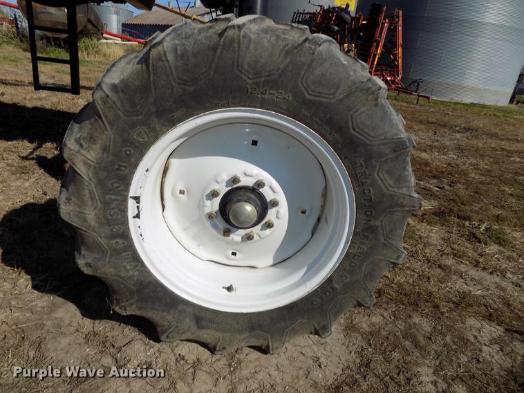 image for item DB8516 2004 SpraCoupe 4640 sprayer