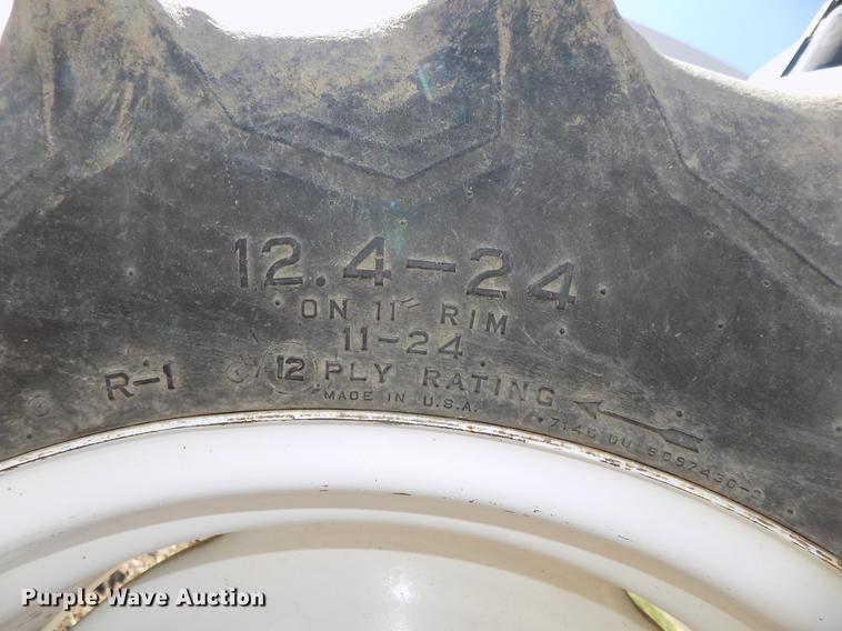 image for item DB8516 2004 SpraCoupe 4640 sprayer