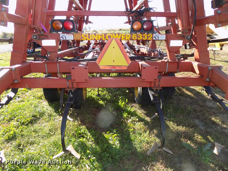image for item DB8521 Sunflower 6332-26 mulch finisher