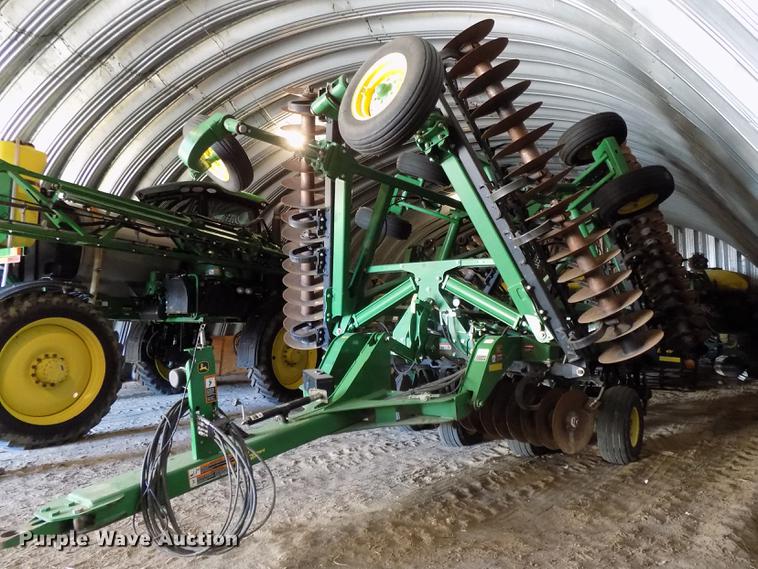 image for item DB8522 2013 John Deere 2623VT vertical tillage