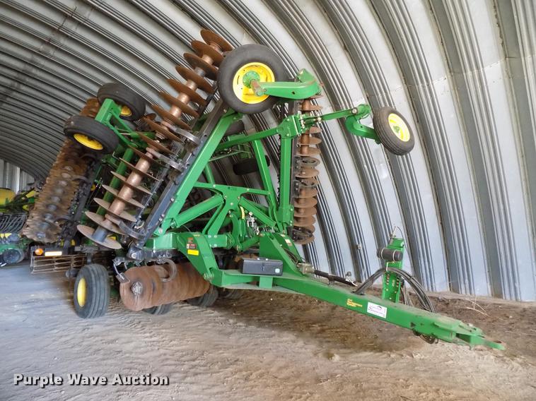 image for item DB8522 2013 John Deere 2623VT vertical tillage