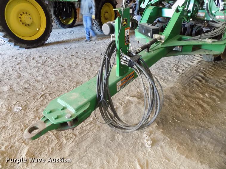 image for item DB8522 2013 John Deere 2623VT vertical tillage