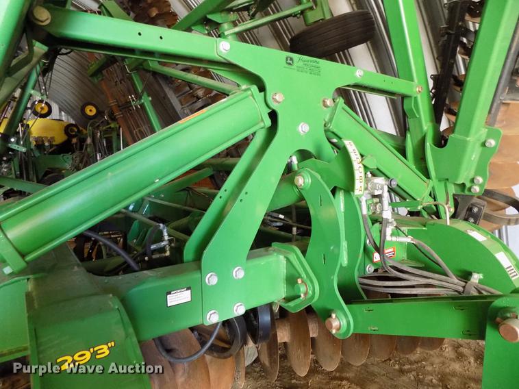 image for item DB8522 2013 John Deere 2623VT vertical tillage