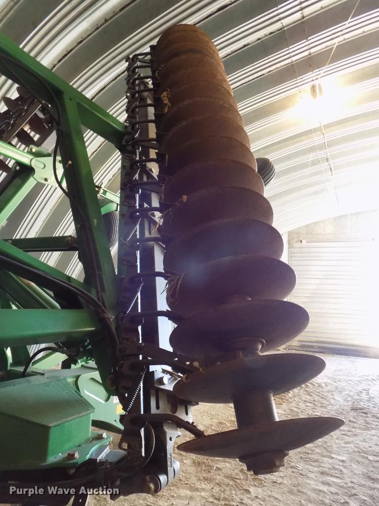 image for item DB8522 2013 John Deere 2623VT vertical tillage