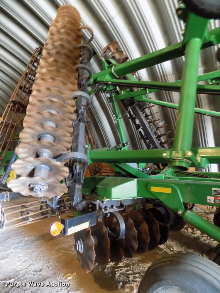 image for item DB8522 2013 John Deere 2623VT vertical tillage