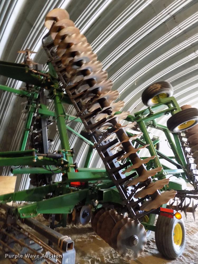 image for item DB8522 2013 John Deere 2623VT vertical tillage