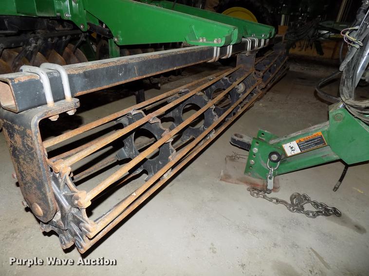 image for item DB8522 2013 John Deere 2623VT vertical tillage