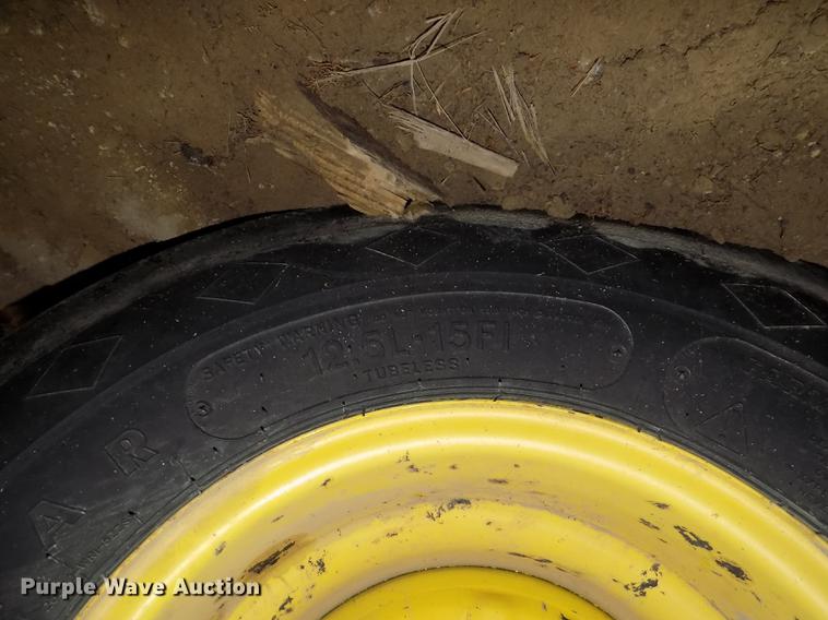 image for item DB8522 2013 John Deere 2623VT vertical tillage