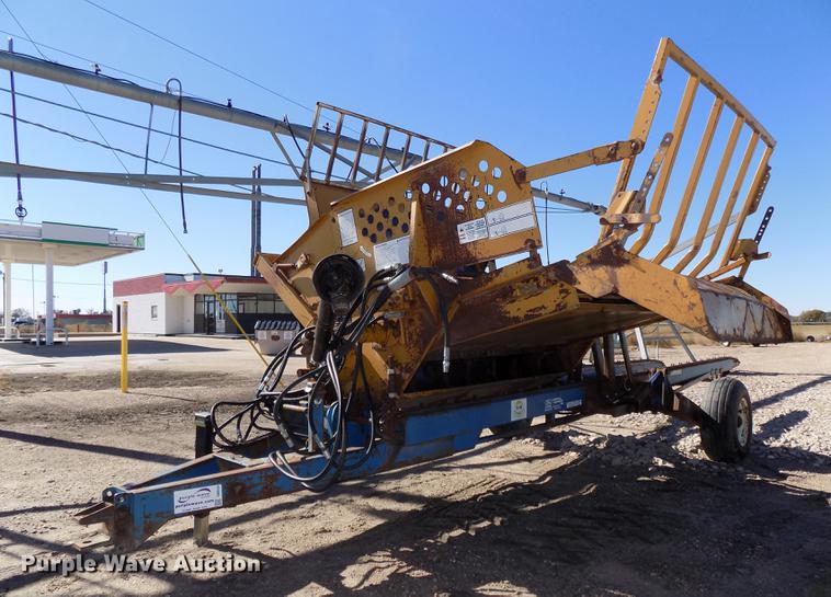 image for item DB8526 D-W hay hauler with Haybuster 256 bale processor
