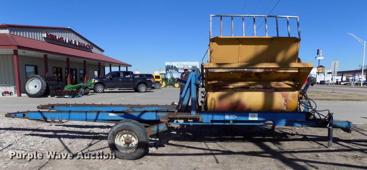 image for item DB8526 D-W hay hauler with Haybuster 256 bale processor