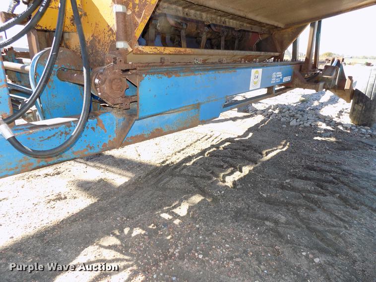 image for item DB8526 D-W hay hauler with Haybuster 256 bale processor