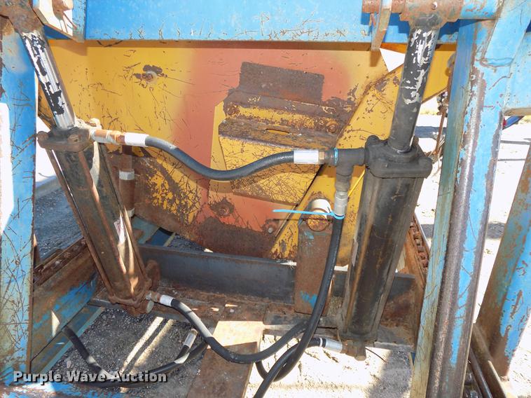 image for item DB8526 D-W hay hauler with Haybuster 256 bale processor