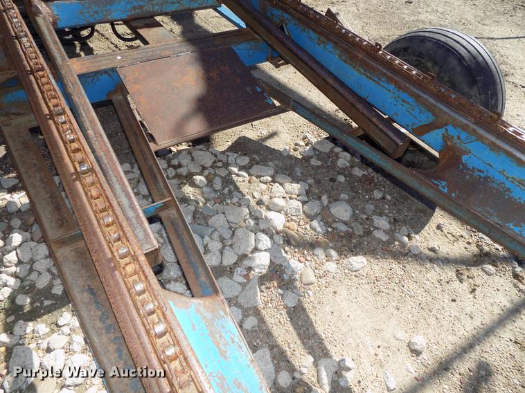 image for item DB8526 D-W hay hauler with Haybuster 256 bale processor