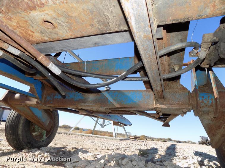 image for item DB8526 D-W hay hauler with Haybuster 256 bale processor