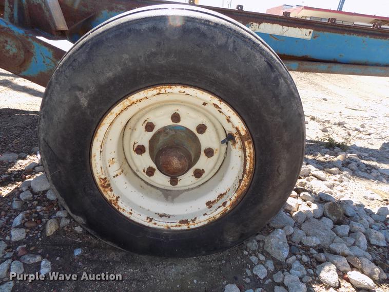 image for item DB8526 D-W hay hauler with Haybuster 256 bale processor