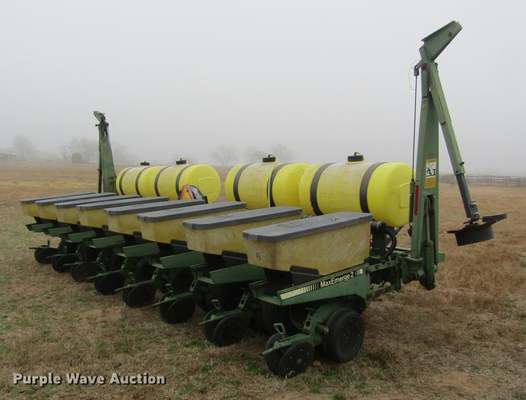 image for item DC0021 John Deere 7200 planter