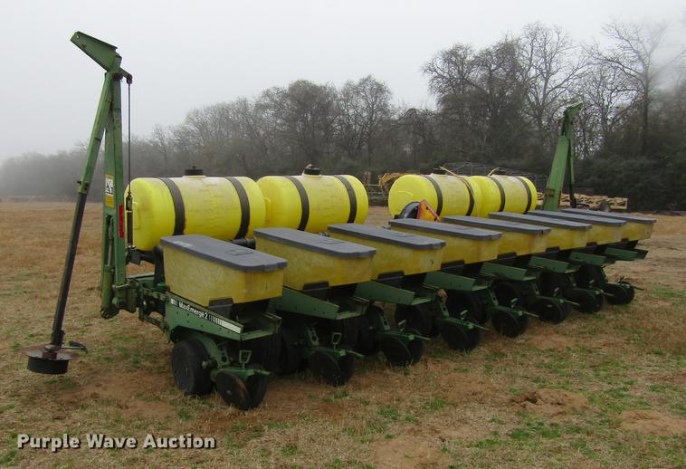 image for item DC0021 John Deere 7200 planter