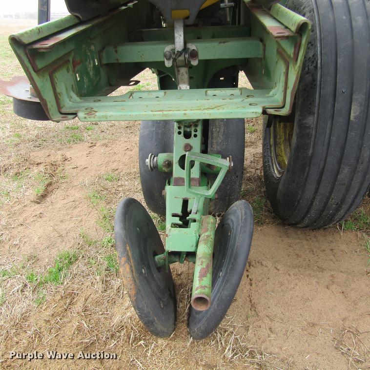 image for item DC0021 John Deere 7200 planter