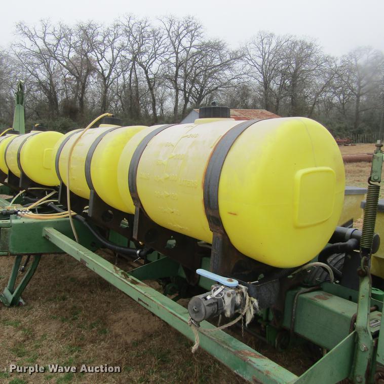 image for item DC0021 John Deere 7200 planter