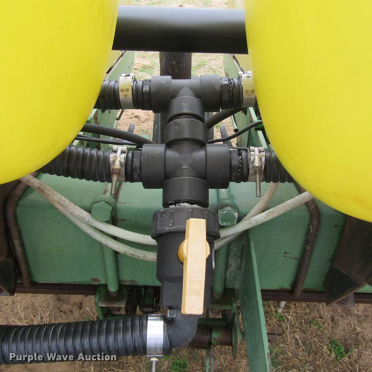 image for item DC0021 John Deere 7200 planter
