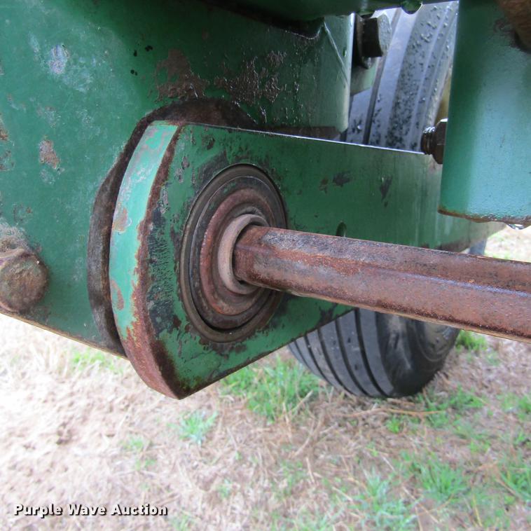 image for item DC0021 John Deere 7200 planter