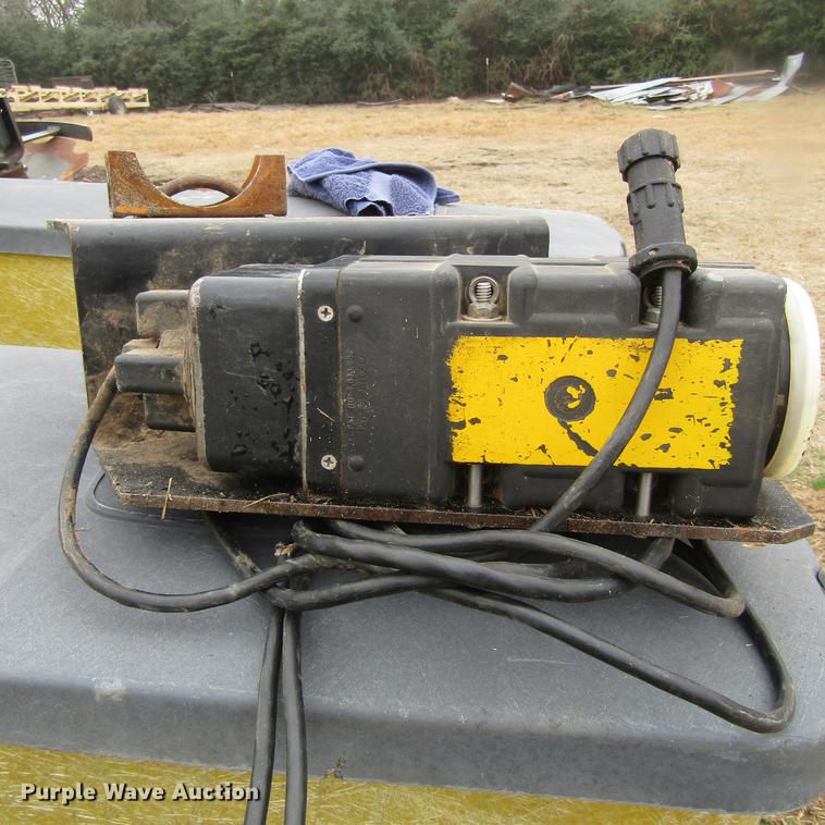 image for item DC0021 John Deere 7200 planter