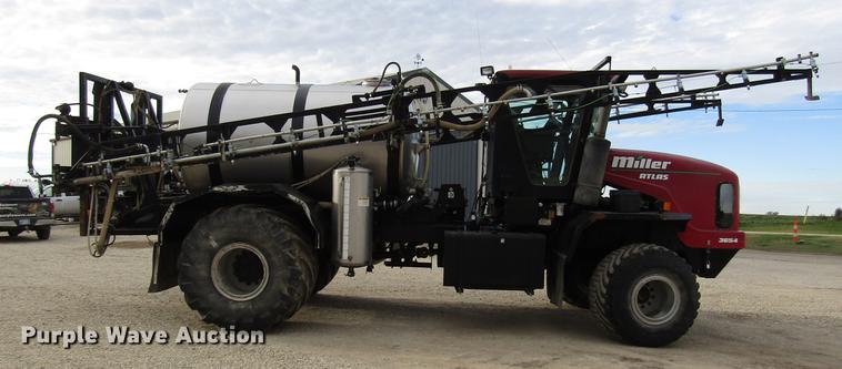 image for item DD3749 2010 Miller Atlas 3654 sprayer