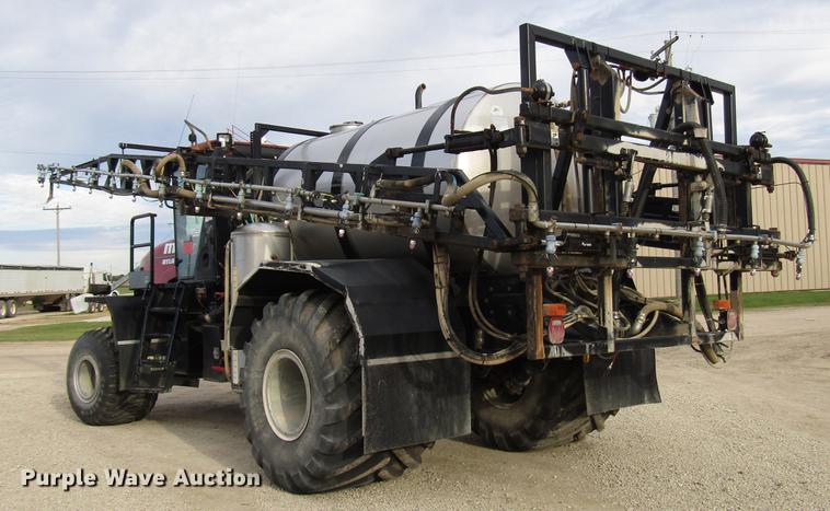 image for item DD3749 2010 Miller Atlas 3654 sprayer
