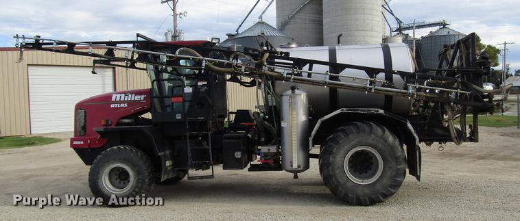 image for item DD3749 2010 Miller Atlas 3654 sprayer