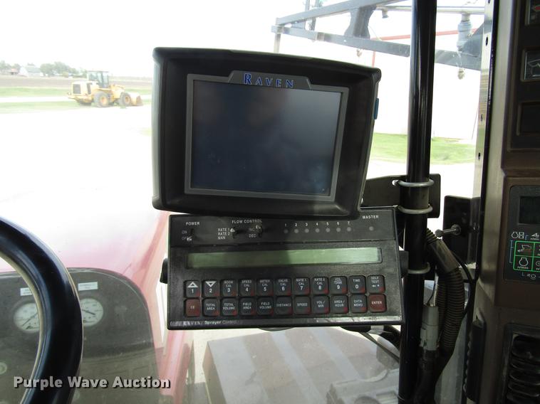 image for item DD3749 2010 Miller Atlas 3654 sprayer