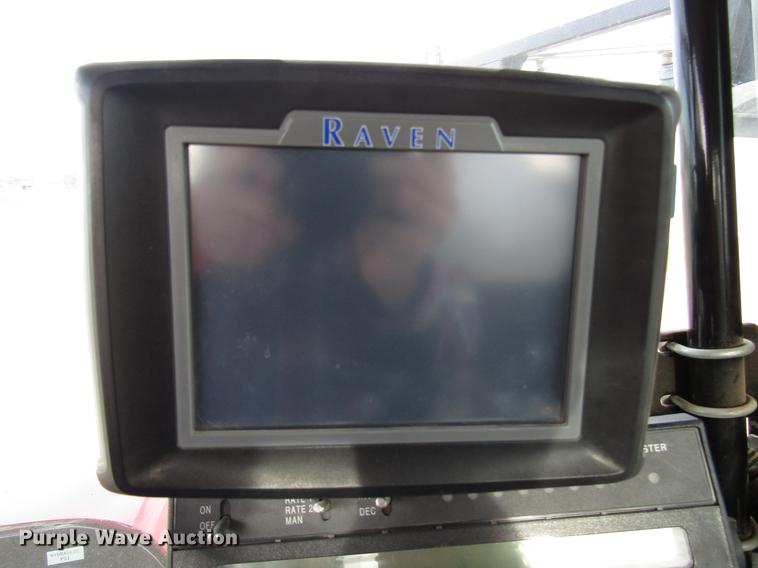 image for item DD3749 2010 Miller Atlas 3654 sprayer