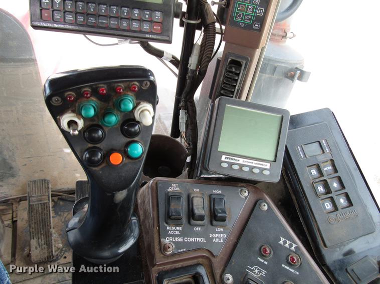 image for item DD3749 2010 Miller Atlas 3654 sprayer