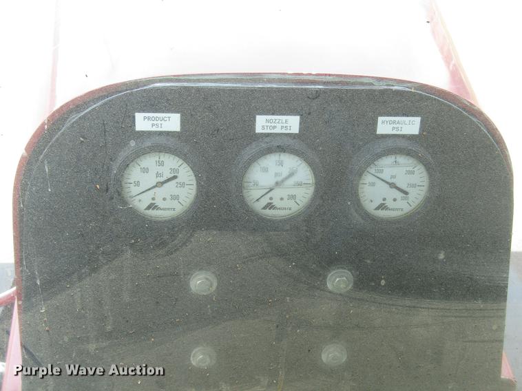 image for item DD3749 2010 Miller Atlas 3654 sprayer