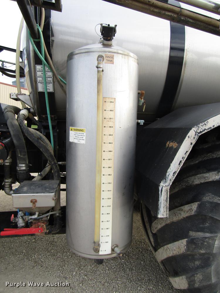 image for item DD3749 2010 Miller Atlas 3654 sprayer