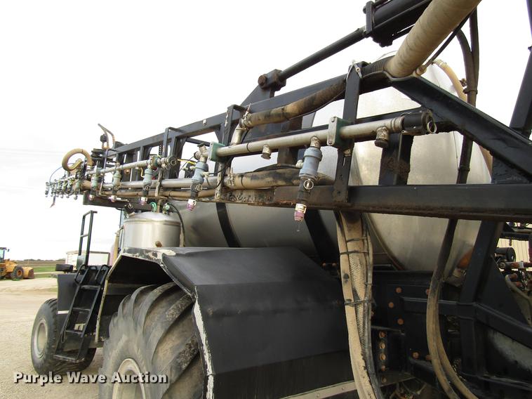 image for item DD3749 2010 Miller Atlas 3654 sprayer