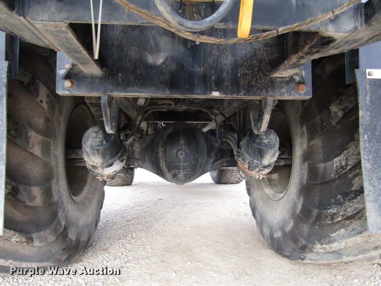 image for item DD3749 2010 Miller Atlas 3654 sprayer