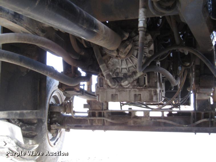 image for item DD3749 2010 Miller Atlas 3654 sprayer