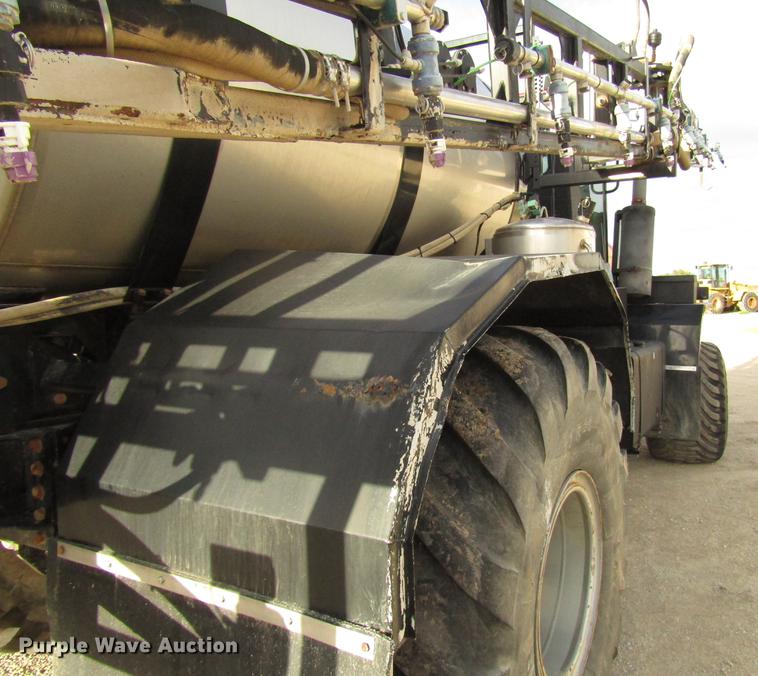 image for item DD3749 2010 Miller Atlas 3654 sprayer